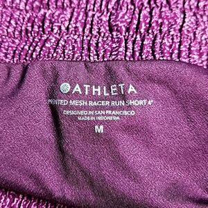 ATHLETA WOMENS BURGUNDY M PRINTED MESH RACER RUN SHORTS 4”